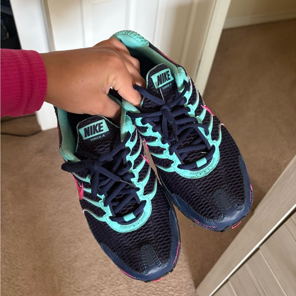 Nike Women's Athletic Shoes in Navy, Teal, and Pink